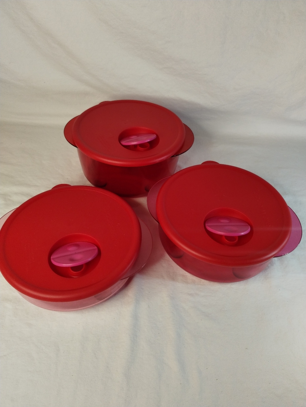 Tupperware Rock 'N Serve Containes - Set Of 3 NEW RETIRED STOCK - Picture 3 of 16